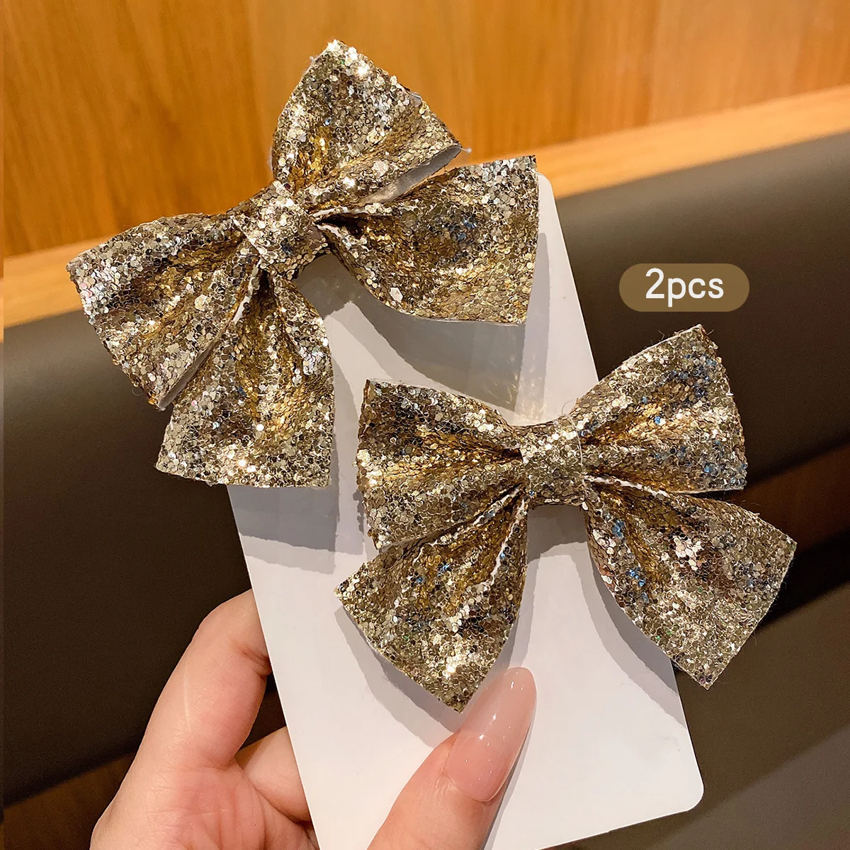 2 gold bow hair clips, fashionable, sweet and cute, suitable for daily use as hair accessories