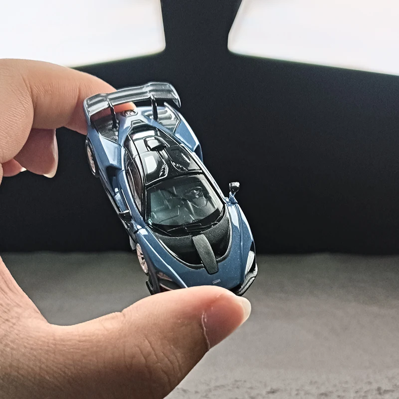 マクラーレン・セナ（mai-64）カーモデルディスプレイピース、合金製シミュレーションレーシングカーモデル（ブルーカラー）、ケットサイズ車両モデル