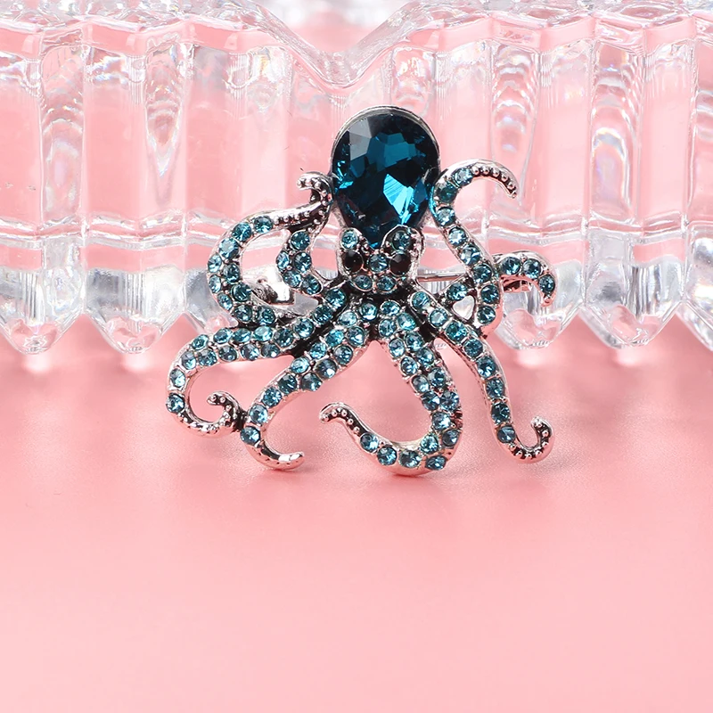 Octopus Enamel Pin Blue Rhinestones Octopus Brooches Pins For Women Men Cute Sea Animal Crystal Jewelry Accesseries Gift