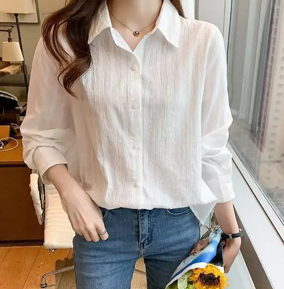 Flip Collar Fashionable Jacquard Design Slim Fit Single Breasted Long Sleeved Shirt for Women Solid Color Commuting Shirt