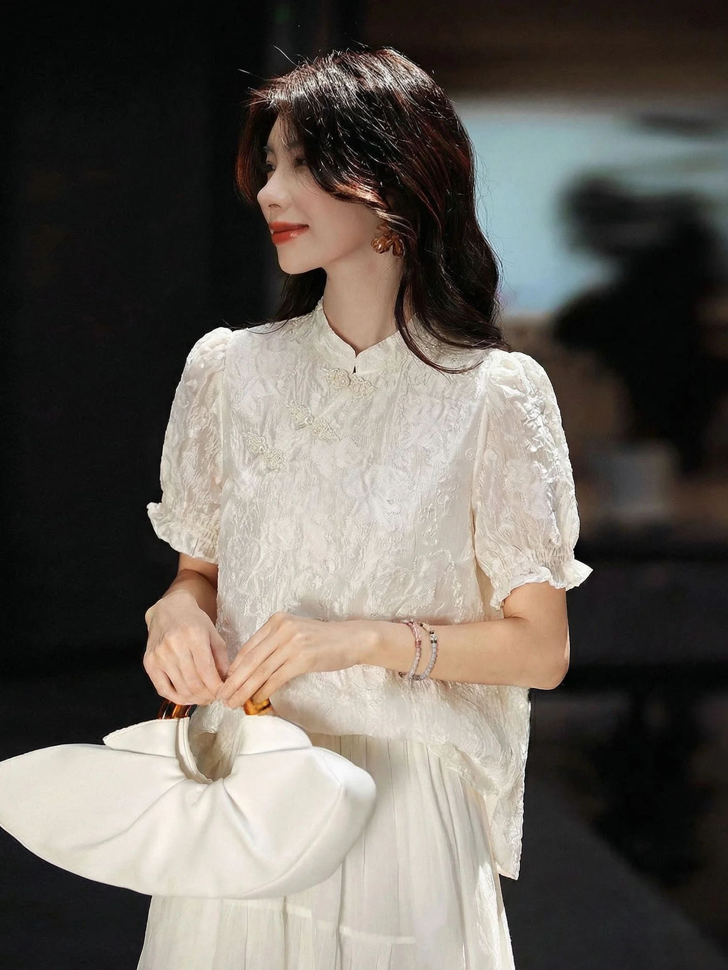 

New Chinese Style Black Shirt Embroidered Loose Bubble Sleeve Button up Women's Fashion Summer Top Chivirin Casual Shirt