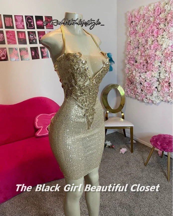 Customized  Gold Short Sexy Homecoming Dresses New Hanging Neck Backless  Black Girls Glitter Applique Diamante Cocktail Dresses