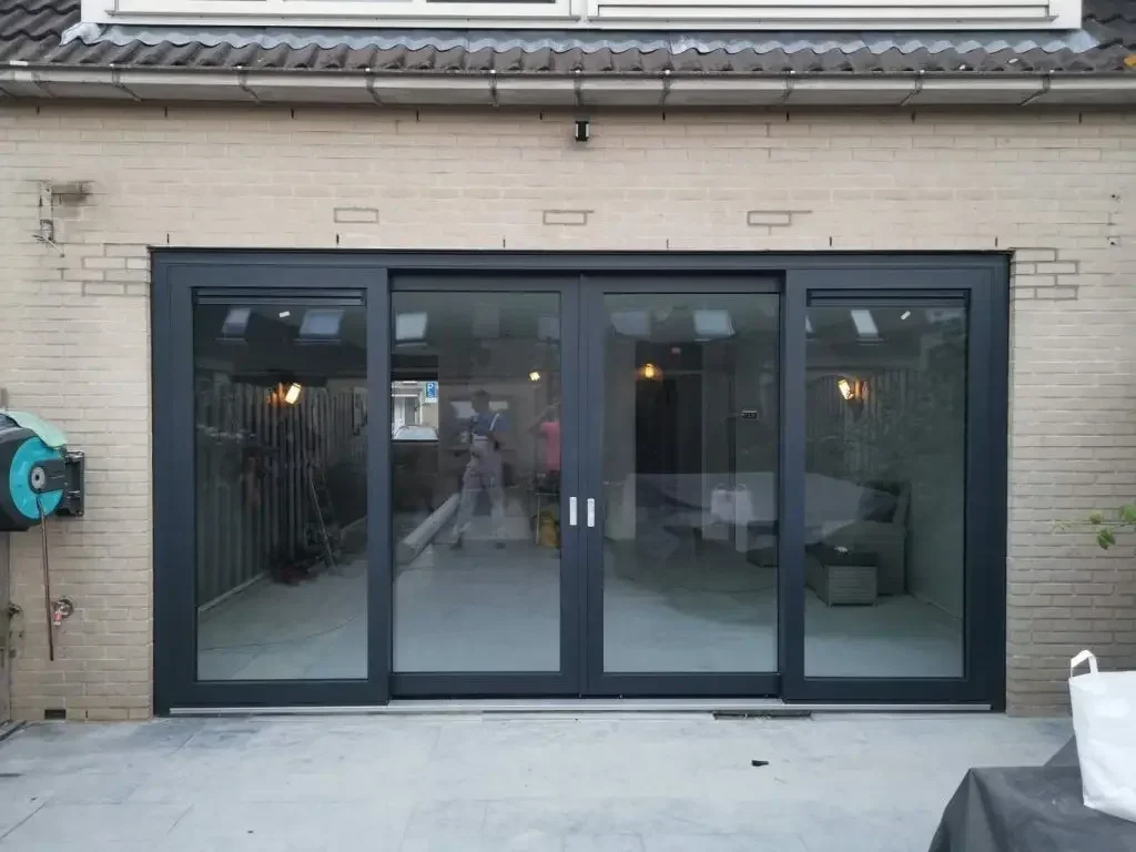 Porte scorrevoli in vetro di grandi dimensioni per patio Telaio in alluminio Porta divisoria a doppio vetro Isolamento termico Porte scorrevoli in vetro doppio