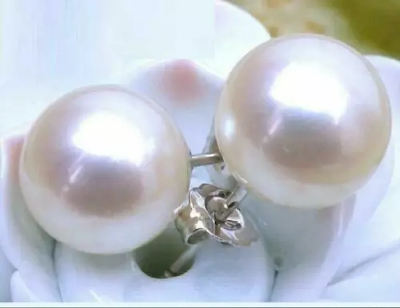 

Perfect AAA 10-11mm Round White South Sea Pearl Earrings in 14k White Gold