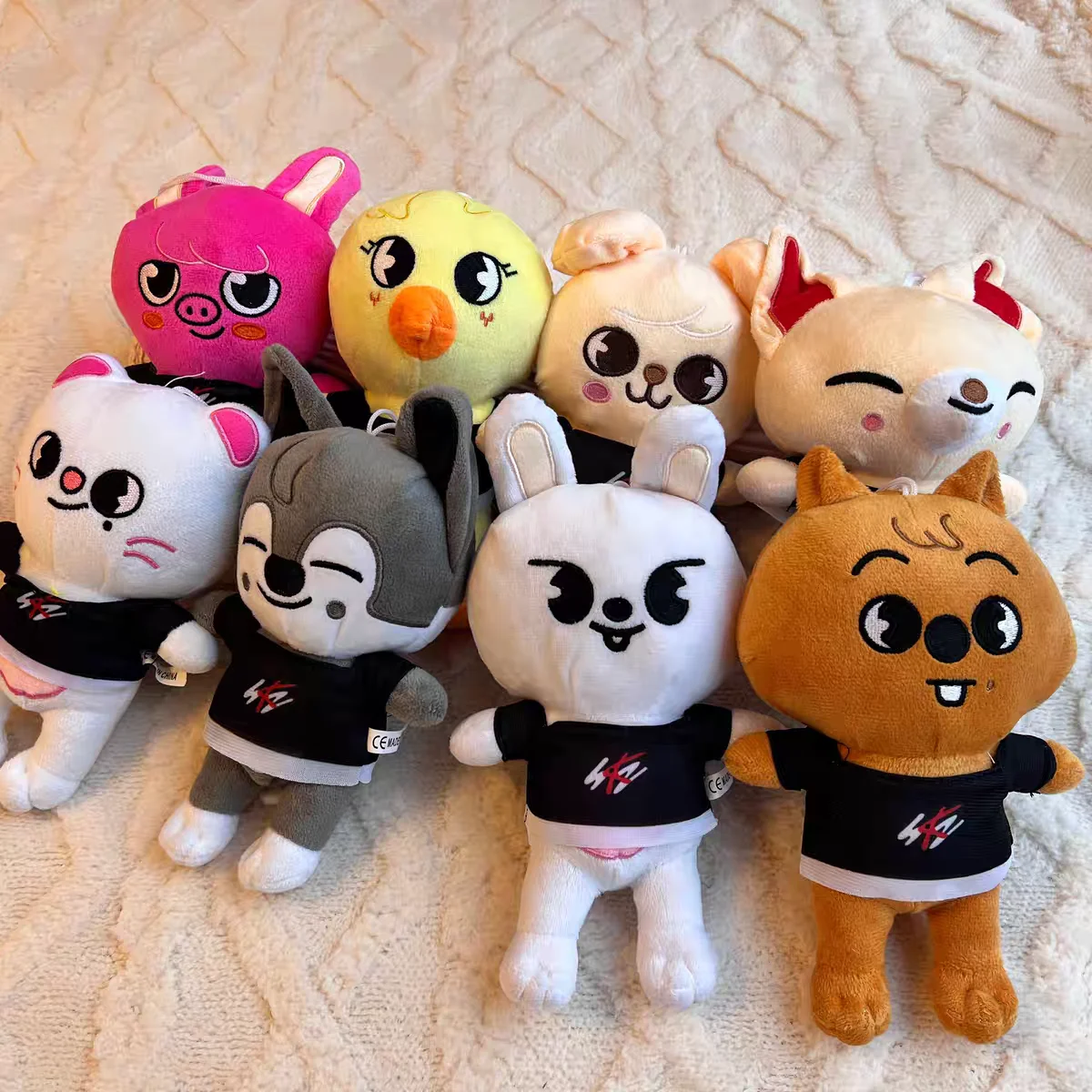 

23cm Stray Kids plush toy Kawaii Skzoo cartoon stuffed animal doll Kawaii companion toy room decoration children's gift