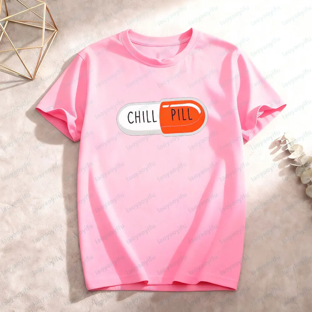 チルピルTシャツ　皮肉なメンタルヘルスシャツ　ユーモアTシャツ　セルフケア　ポジティブ愛好家向けTシャツ　シンプルな男女兼用カジュアルコットンTシャツ