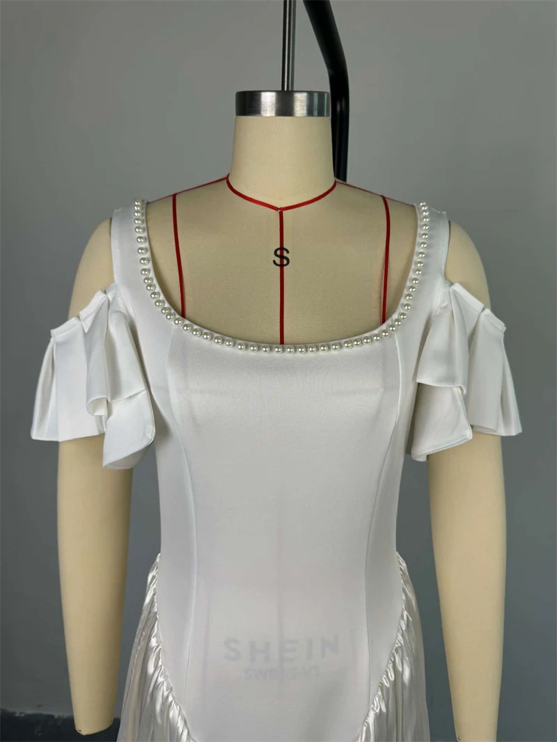 Elegancka Biała Sukienka Maxi w Stylu Patchwork z Marszczeniami, Rozkloszowana, Damska Sukienka na Bal, Imprezę Klubową, Krótkie Falbanki na Rękawach, Perły i Diamenty, Długa Sukienka Vestido