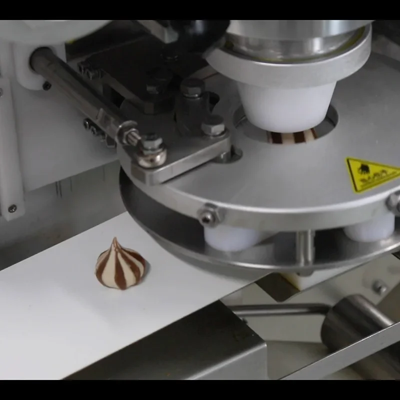 Customized Almond Peach Cake Making Machine Automatic Stuffed Oat Cookie Small Biscuit Forming Equipment
