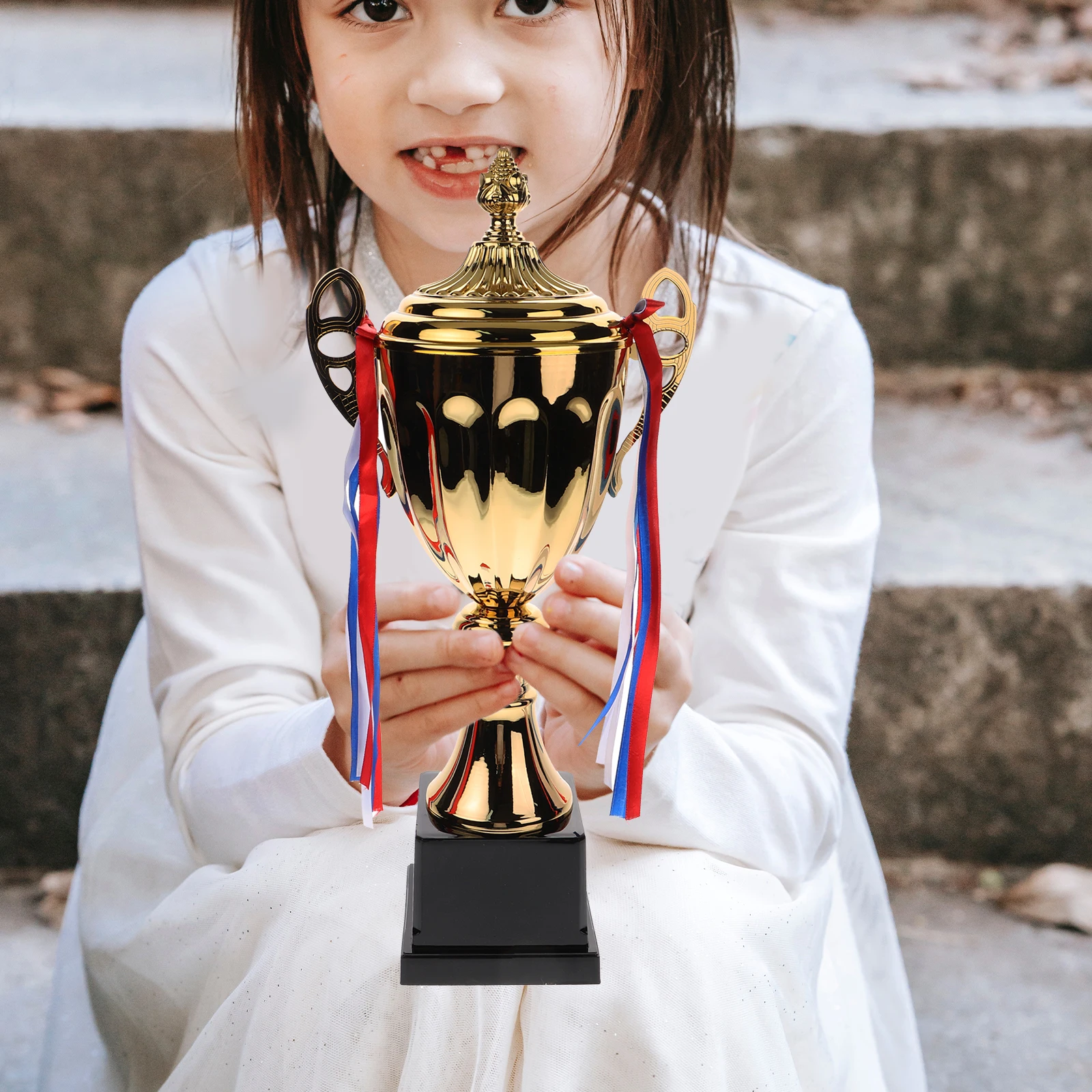 

1pc Champions Trophy Honor Game Trophy Sports Competition Basketball Ceremony Durable Golden Cup Black Base