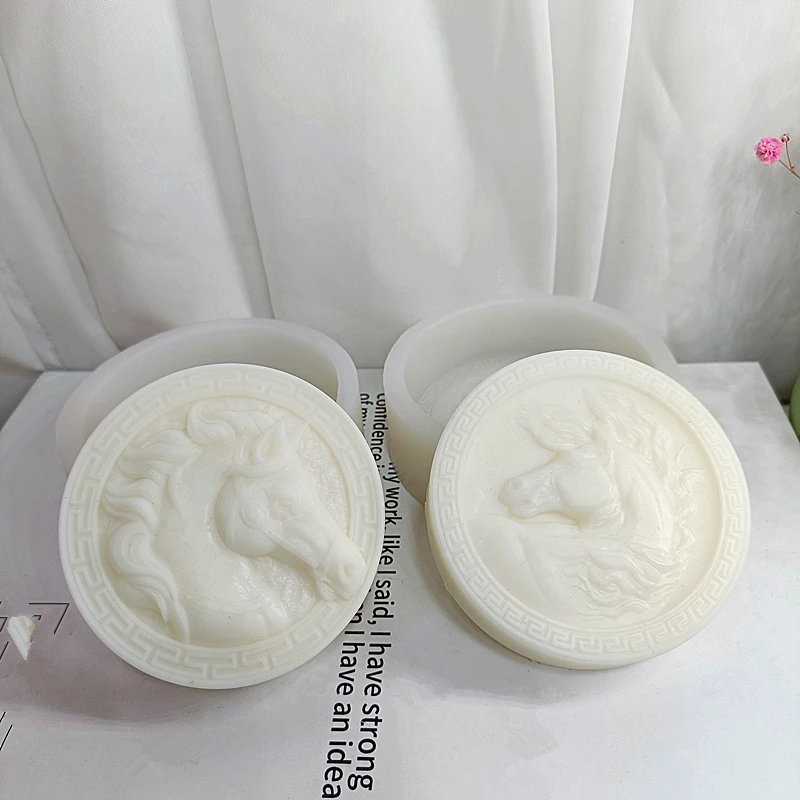 Vivid Horse Head Soap Mold 3D DIY Silicone Mould to Family Members Friends Table Decoration Birthday Gift Festival Presents