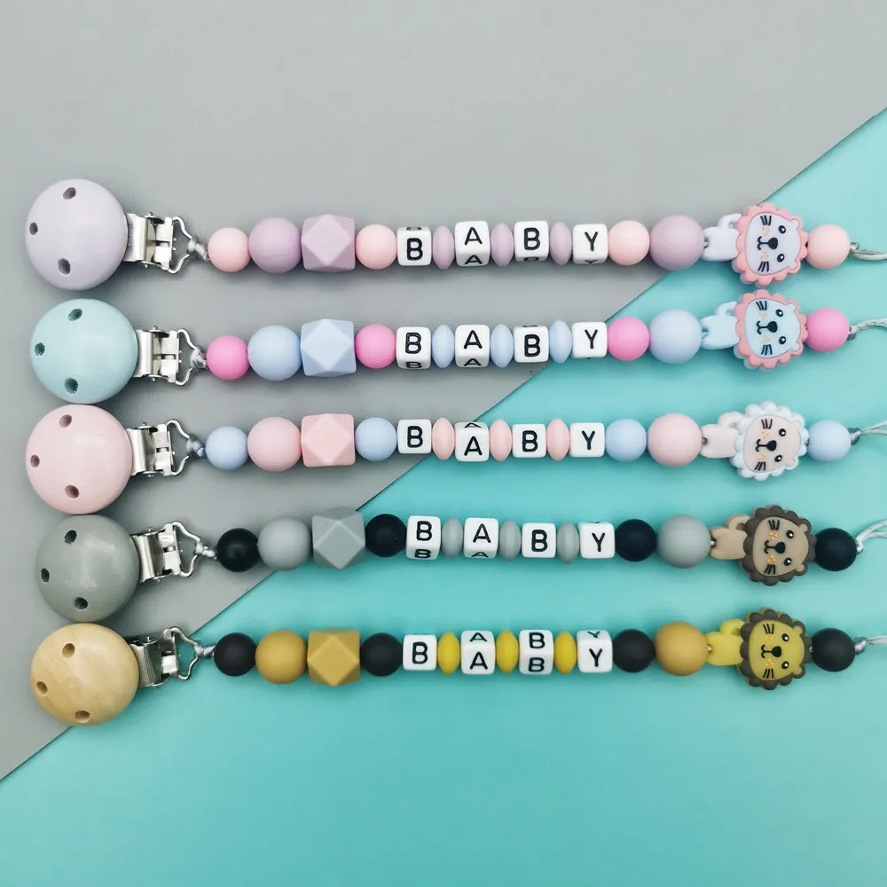 Custom English Russian Letters Name Baby Silicone lion Pacifier Clips Chains Teether Pendants Baby Pacifier Kawaii Teether Gifts