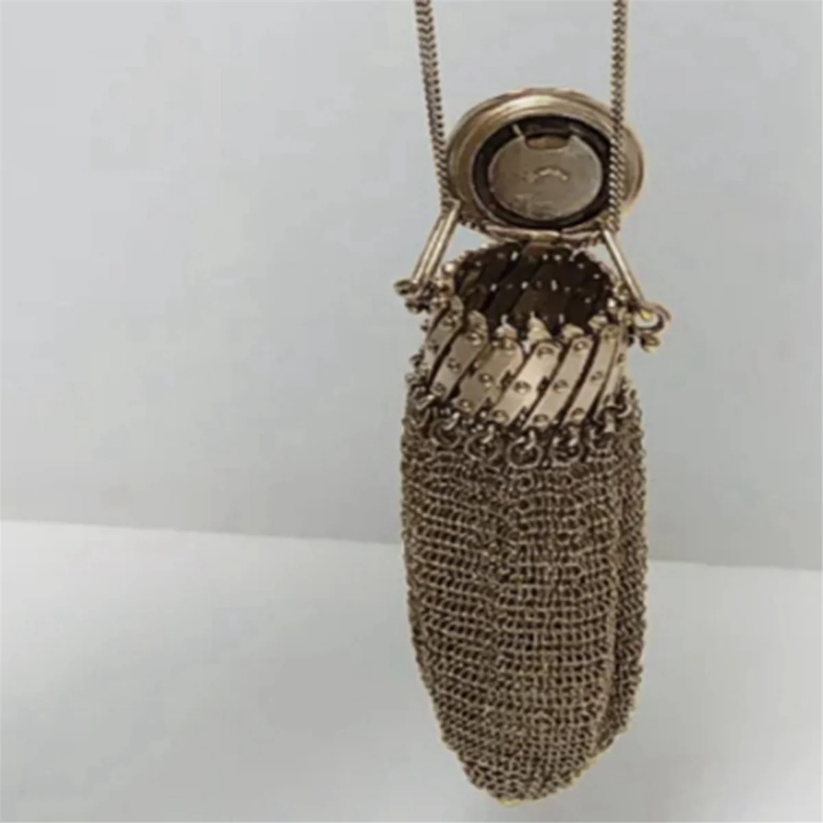 ABQR handgemaakte jaren 1920 Engelse portemonnee, Victoriaanse zilveren twist deksel poort mesh portemonnee Victoriaanse sterling zilveren muntzak A