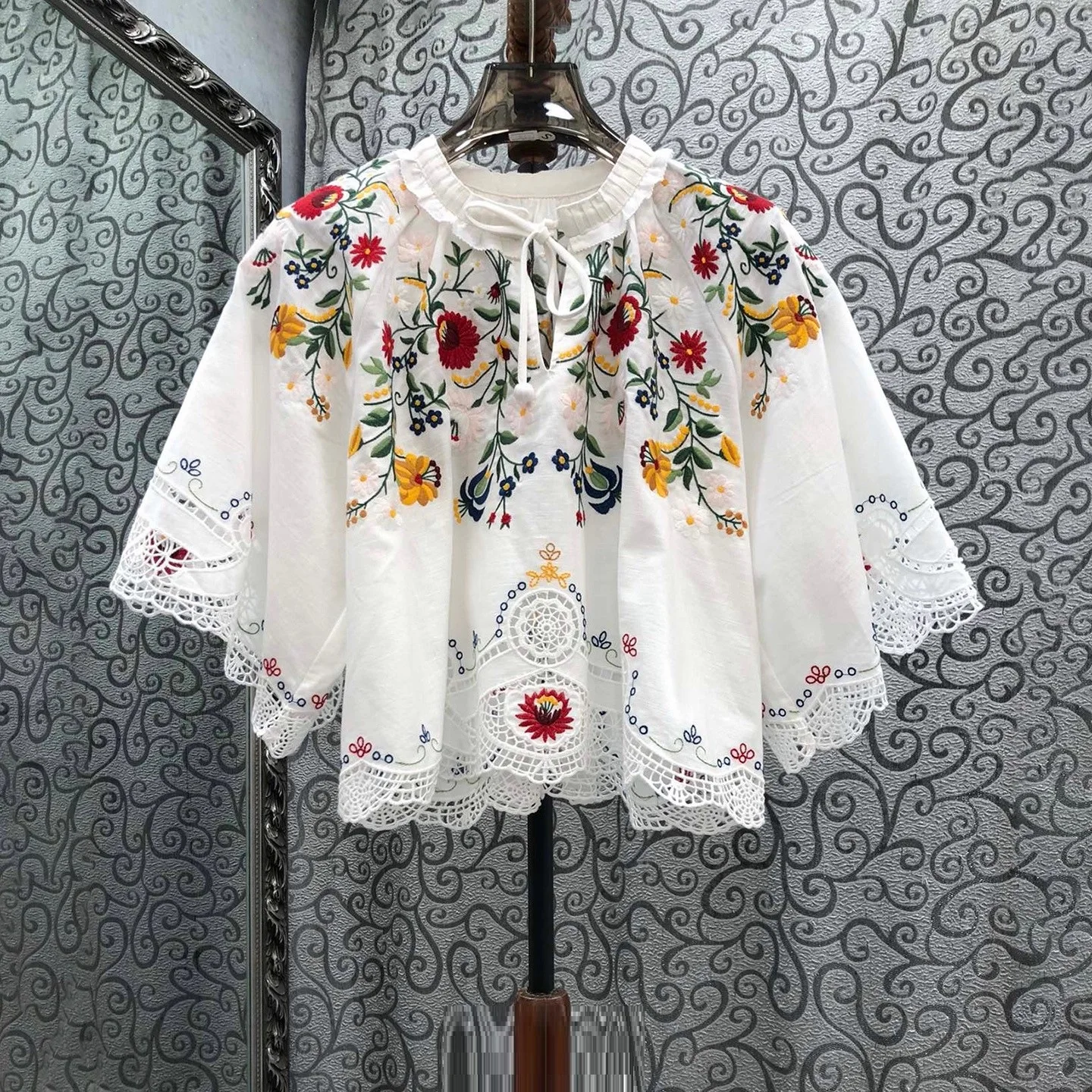 

Top Quality New Designer Blouse Shirt 2025 Autumn Women Batwing Sleeve Luxurious Embroidery Floral Loose White Blue Blouses