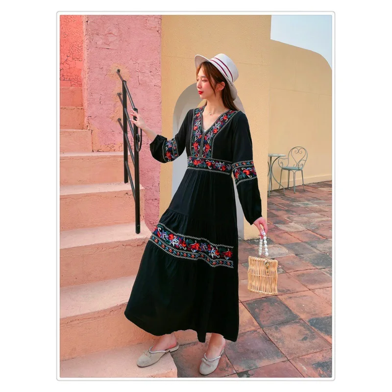 

Vintage Ethnic Style Bohemian Style Dress Spring and Summer New Retro Embroidery V-neck Waisted Slim Temperament Long Skirt