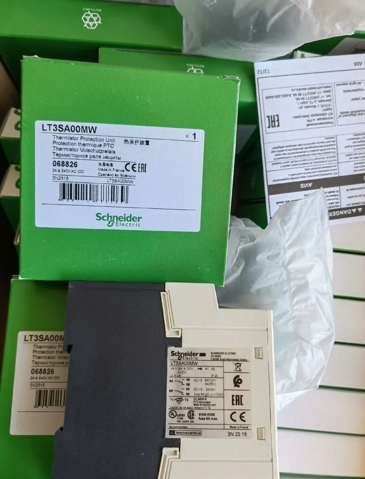 1PC Schneider LT3SA00MW.