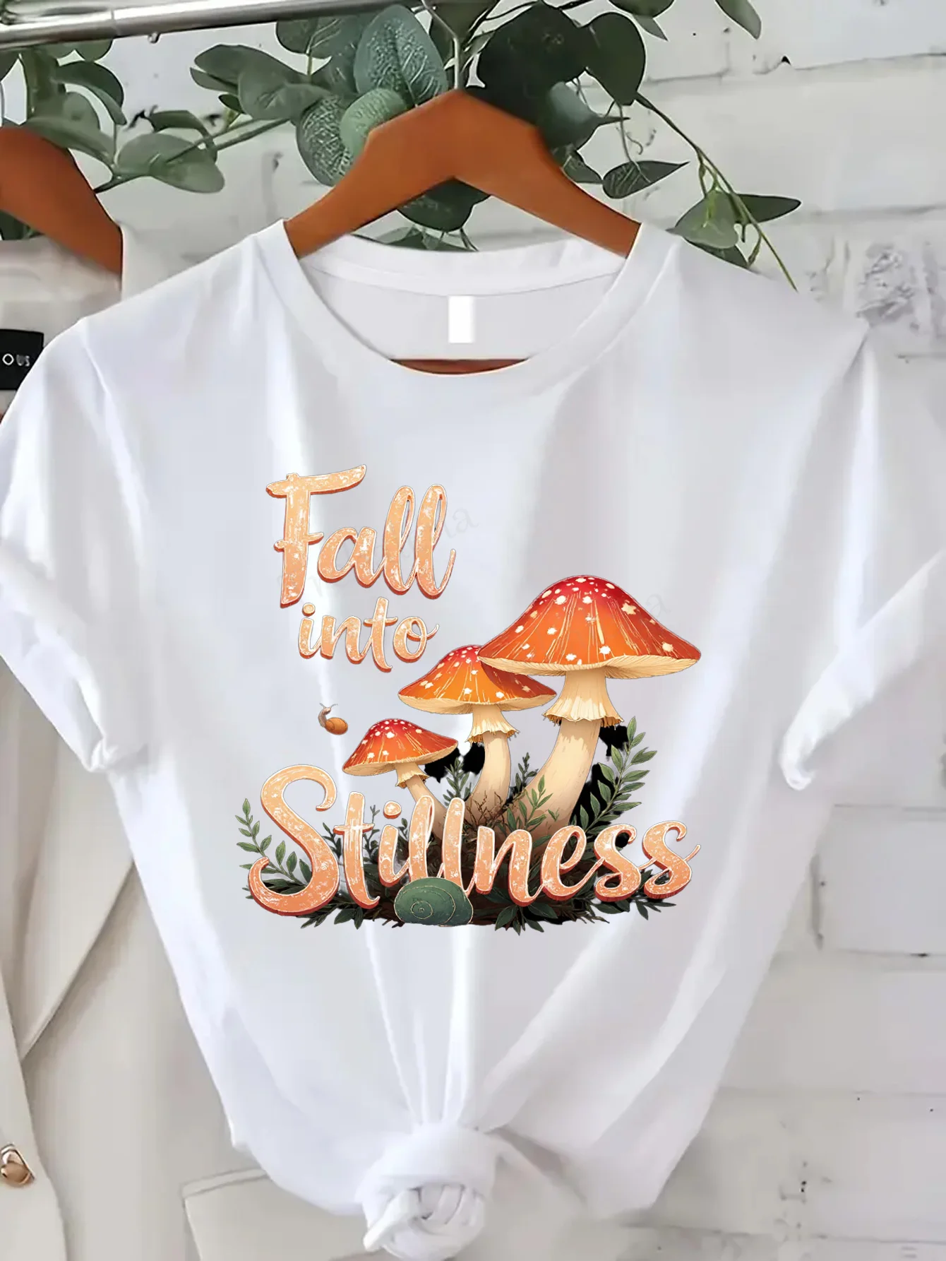 تي شيرت نسائي مريح مطبوع يقع إلى الاستقرار تي شيرت غابة الفطر للنساء، نمط عاشق الطبيعة