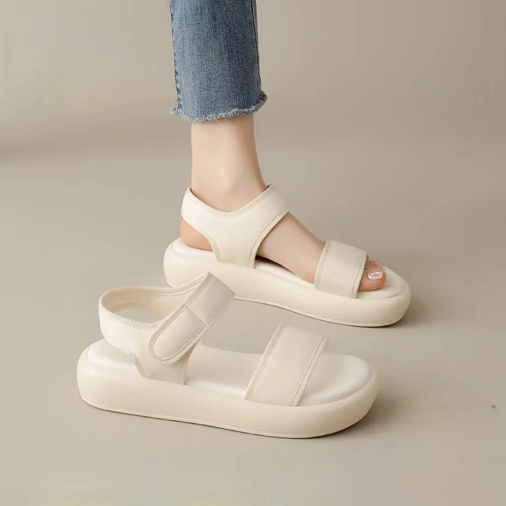 

Женские летние новые сандалии на плоской подошве с открытым носком, нескользящие легкие уличные пляжные сандалии на толстой подошве, повседневные спортивные сандалии на липучке