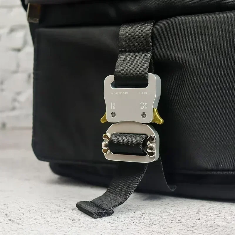 1017 9SM ALYX Backpacks Buckle Closure Nylon High Capacity Computer Bag 1:1 Best Quality Alyx Black Function Package