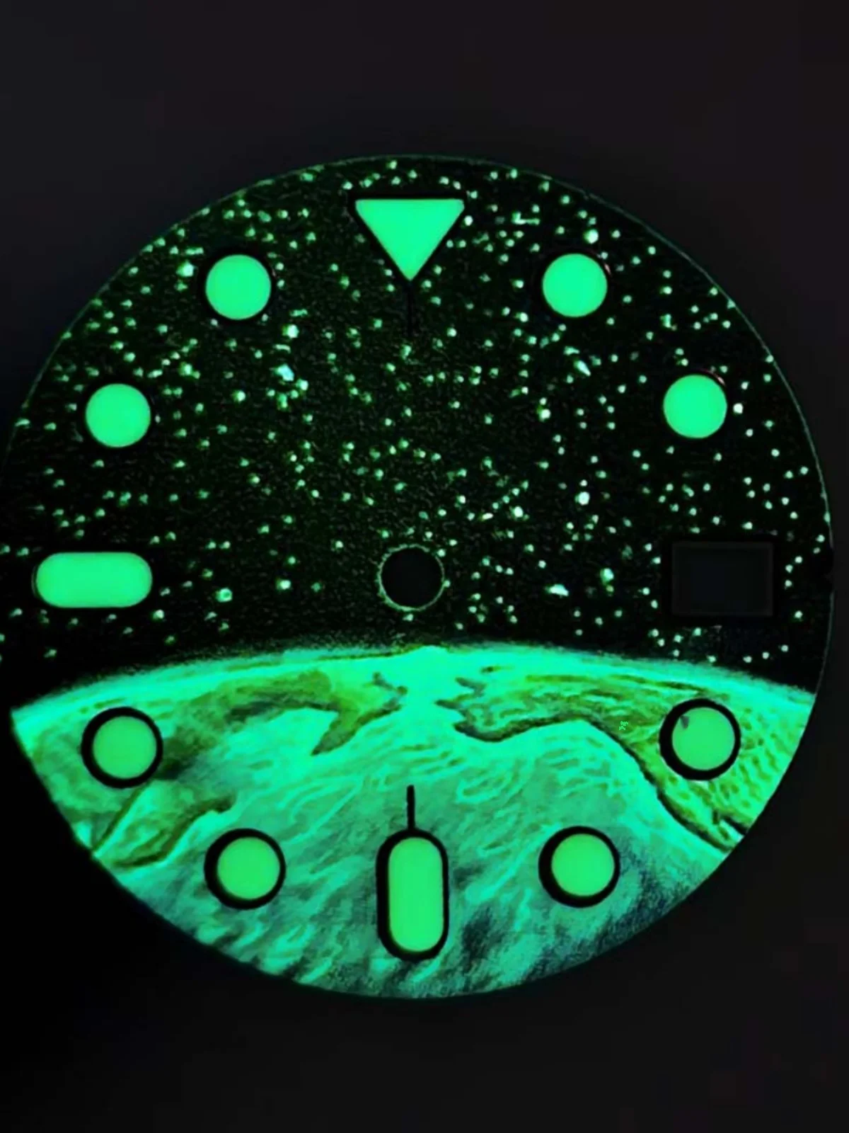 Modifying Watch Parts New Starry Sky Green Luminous Dial Watch Batteries 28.5MM Compatible with NH35 Movement Made in China