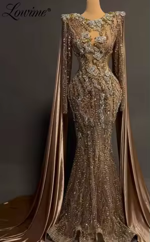 Customized Elegant Evening Dress 2026 High Fashion Formal Arabic Women Party Gown Long Sleeve Sparkle Crystals Beaded Prom Dress