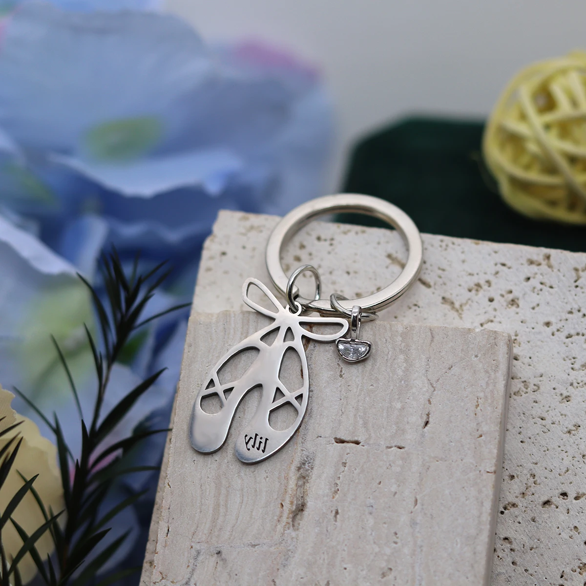 

Customized Stainless Steel Bow Pendant Keychain Engraved Cartoon Jewelry Gifts for Men Women