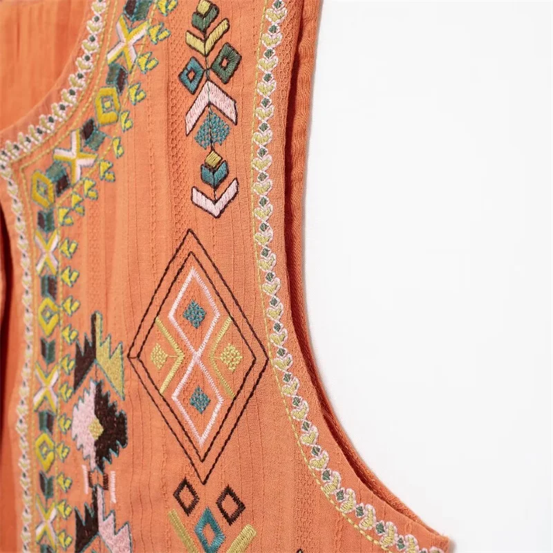 KEYANKETIAN 2024 New Ethnic style Geometric Embroidery Waistcoat Short Coat Women's O-Neck Sleeveless Crop Top Thin Vintage Vest