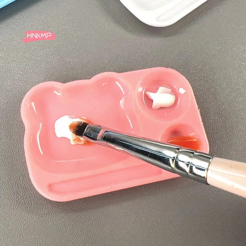 1Pc Cartoon Nail Art Kleurenpalet Plastic Gel Polish Mengbak met Borstelhouder DIY Schildergereedschap voor Nagelkunstwerk