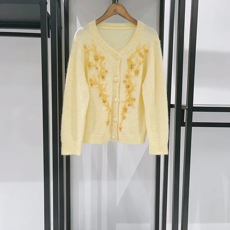 

【Gift Free】Women 2025 Autumn Winter Soft Handcrafted Sequin Beaded 3D Floral Round Neck Wool Blend Cardigan