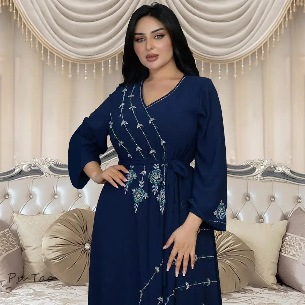 Muslimische Frauen Komfort Basic Hot Diamond Robe Kleid Langarm V-Ausschnitt Kleid mit Gürtel in der Nähe von East Dubai Saudi Abaya Festival Robe