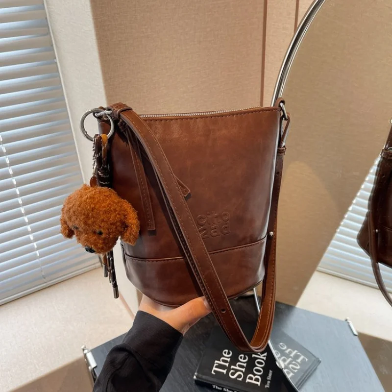 

Fashionable Chest Bag For Women That Wears As A Stylish Crossbody For A Trendy Urban Look