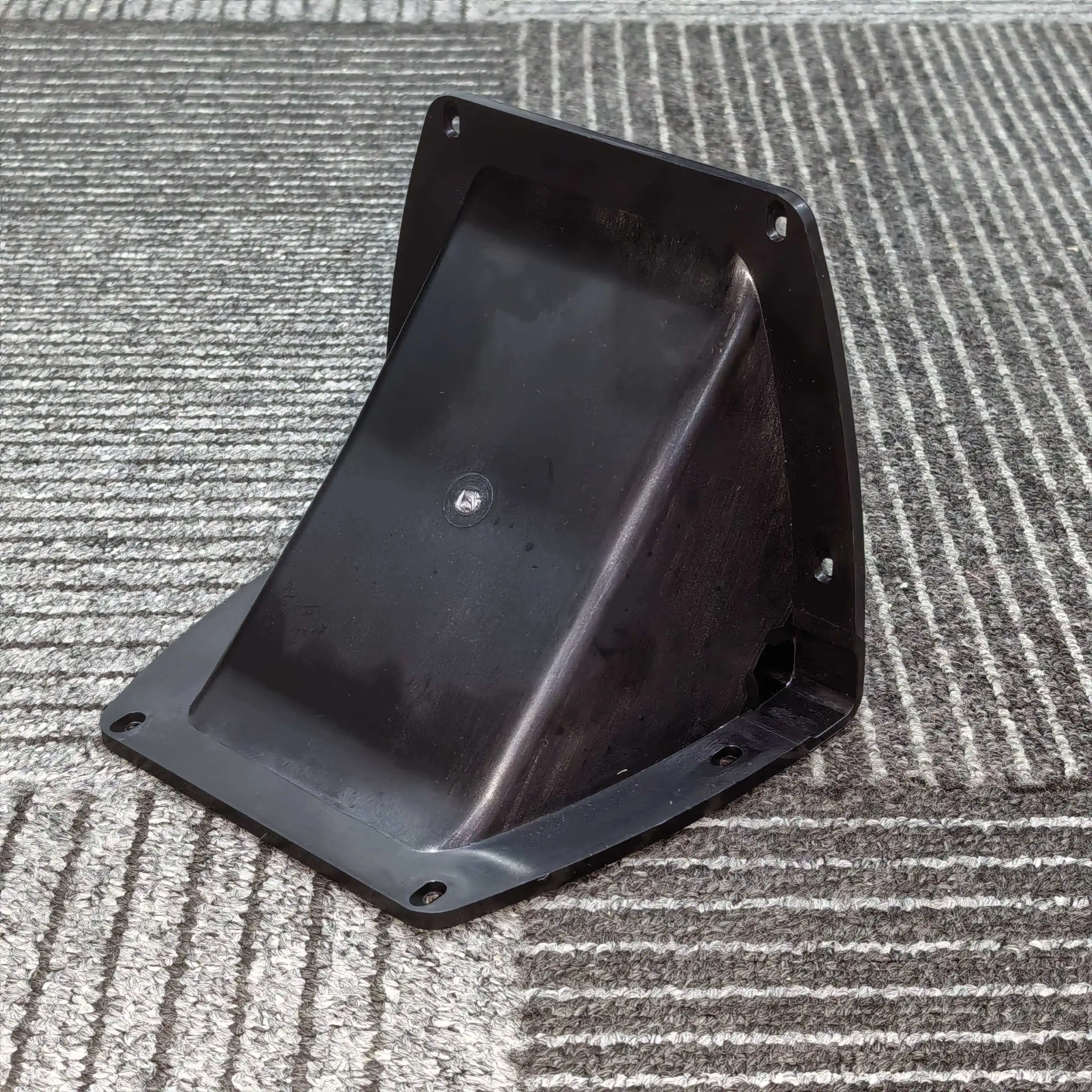 MW Audio Y10P 2 Stück Einbau-Lautsprechergehäusegriff, 162x141x82mm Robuster Ersatzgriff für professionelle Audiogeräte – Detail 3