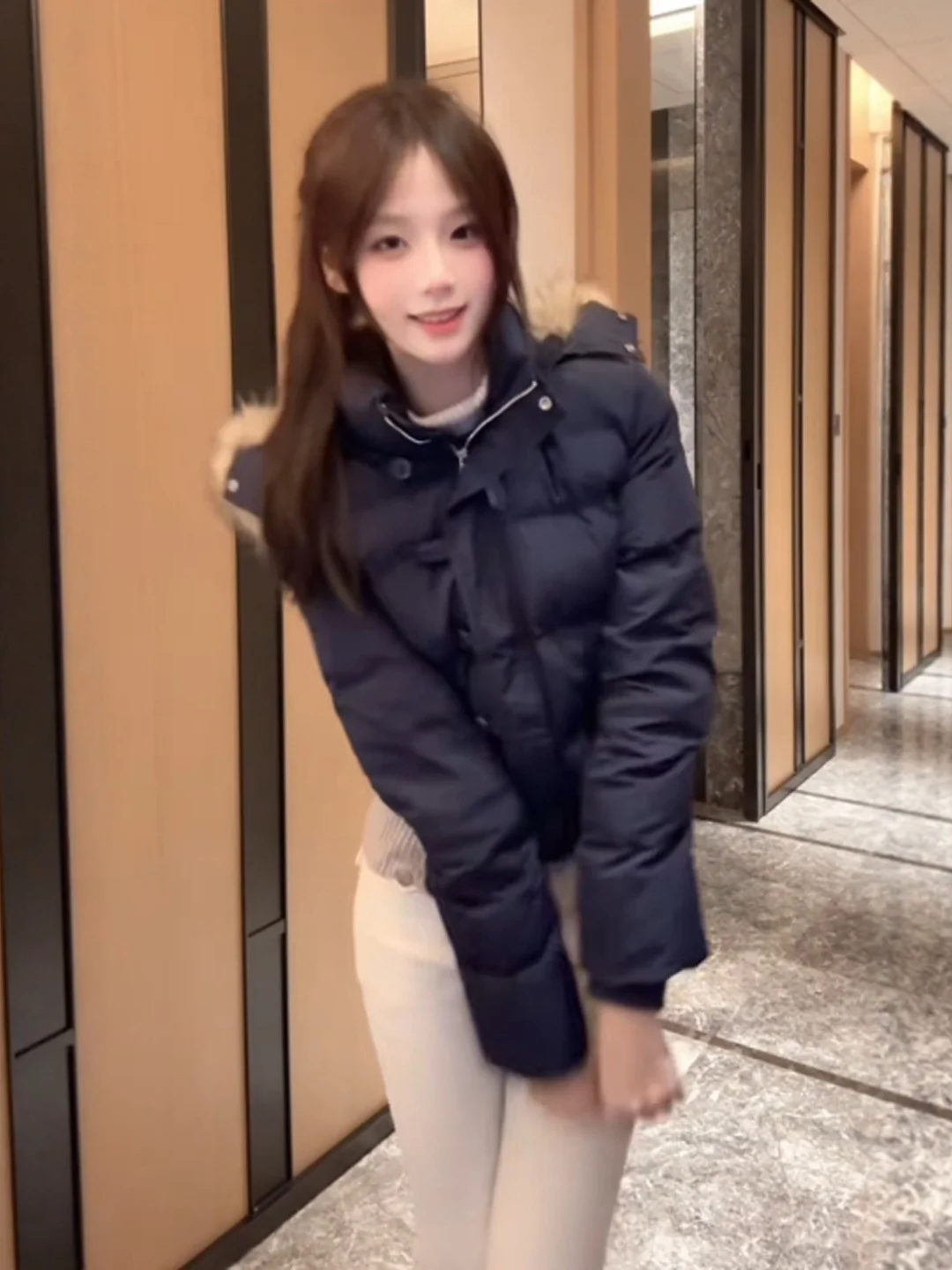 

Корейская утепленная хлопковая куртка с капюшоном, мягкая и стильная, зимняя верхняя одежда для женщин 8-24 лет