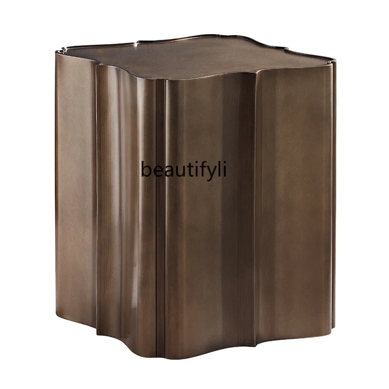 Postmodern light luxury edge table neoclassical creative sofa side table Italian minimalist metal corner table