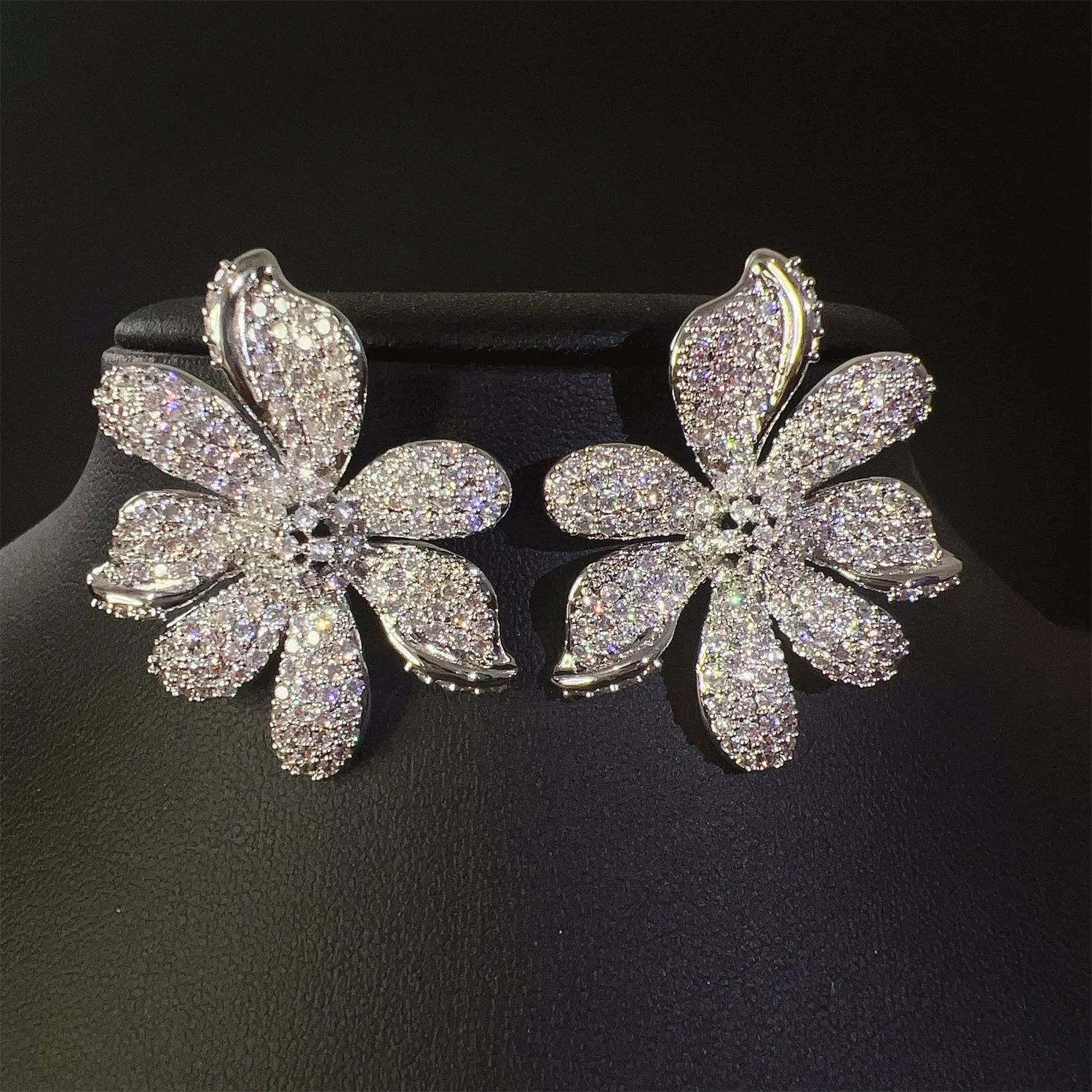 

luxury stud earrings flower silver color zirconia shiny jewelry women wedding bridal dinner party earrings