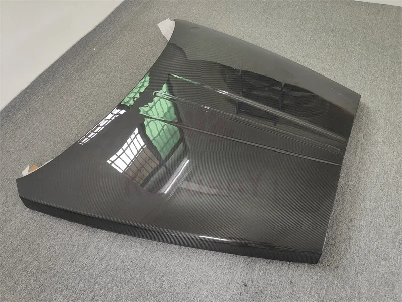 Factory direct selling high-quality dry carbon fiber M-style front hood for Rolls Royce Cullinan body kit