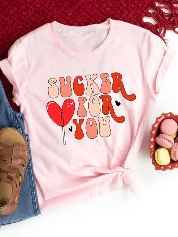 Sucker for You Infatuation Slogan Women T-shirt 2024 New Voguish Comfort Valentine's Day Female Shirt Cute Lollipop Lover Tee