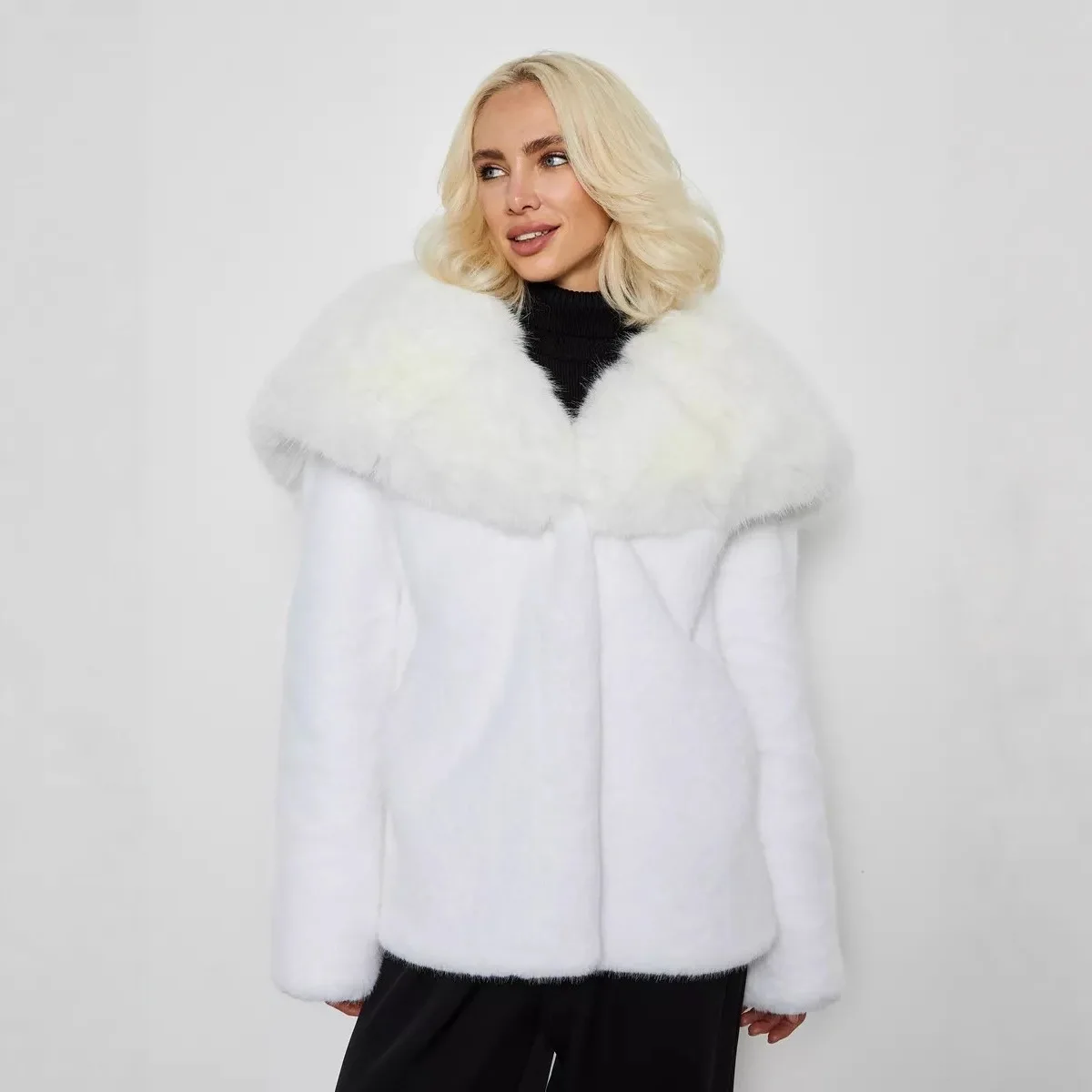 معاطف نسائية بغطاء للرأس من الفرو الصناعي سترات قصيرة متينة بياقة من الفرو وأكمام طويلة مغطاة بأزرار مستقيمة أنيقة غير رسمية للخريف والشتاء #3