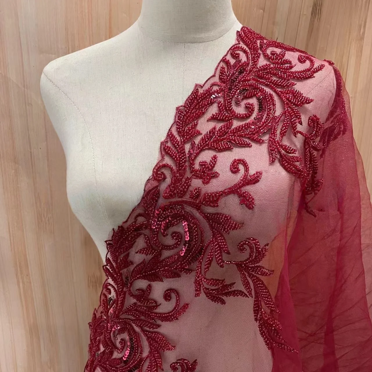 Beaded Embroidery Lace Trim with Pattern Sequins Bridal Appliqued for Wedding Dresses Fabric