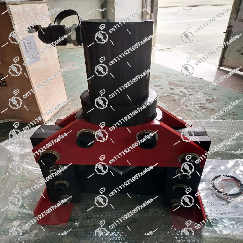 Hydraulic copper and aluminum bus cutting machine