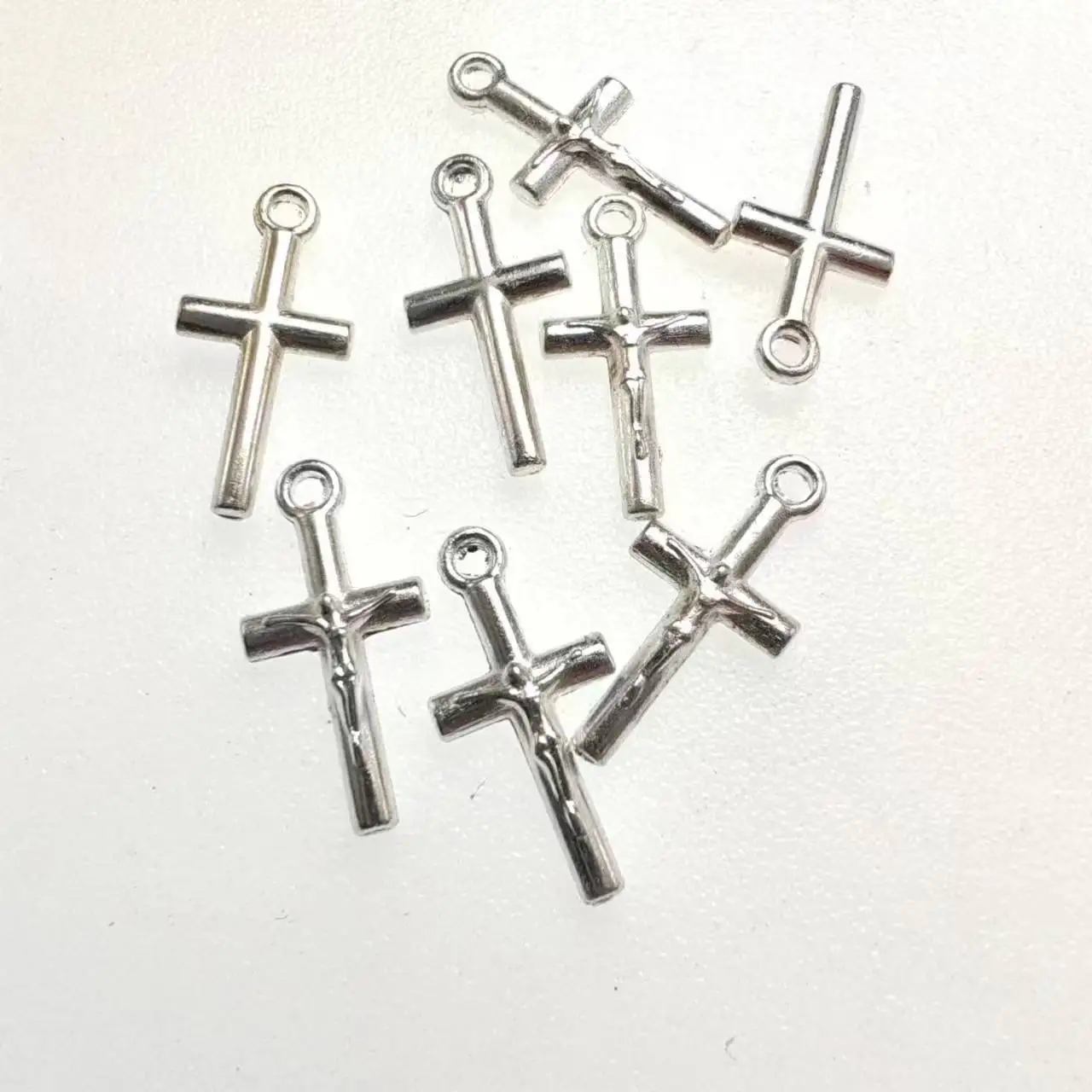 100pcs a pack cheap one hole mini religious alloy cross pendant