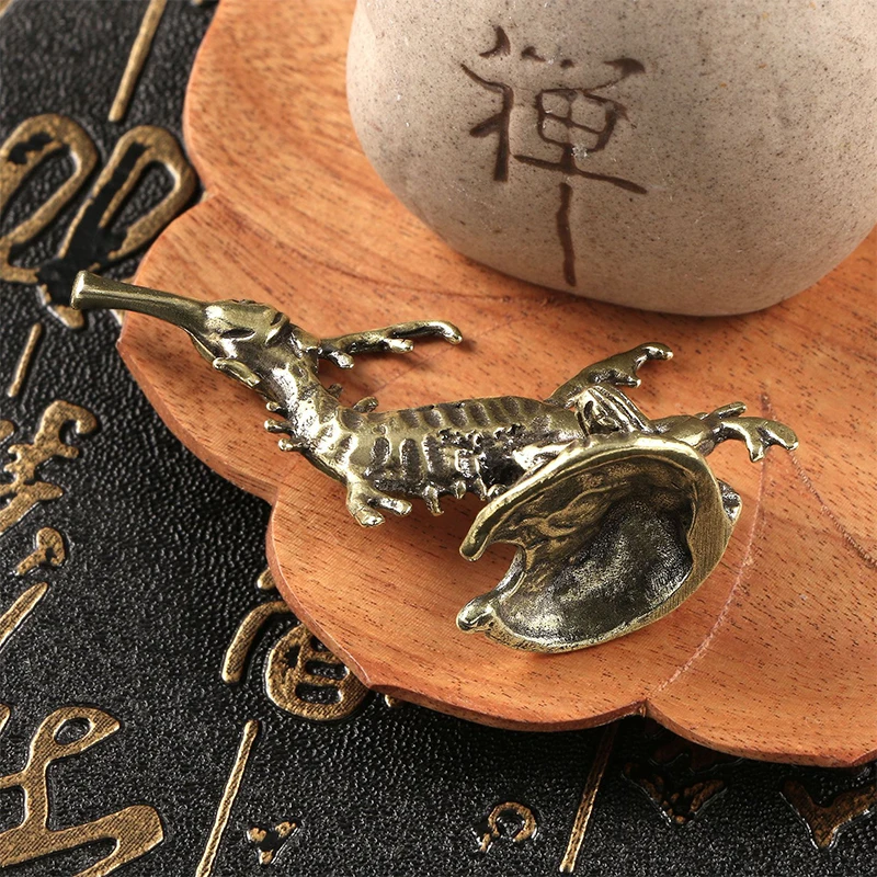 تماثيل نحاسية صغيرة ، تمثال رجل ذهبي صغير ، زينات عتيقة ، ديكور مكتبي للكمبيوتر المكتبي ، ديكور منزلي