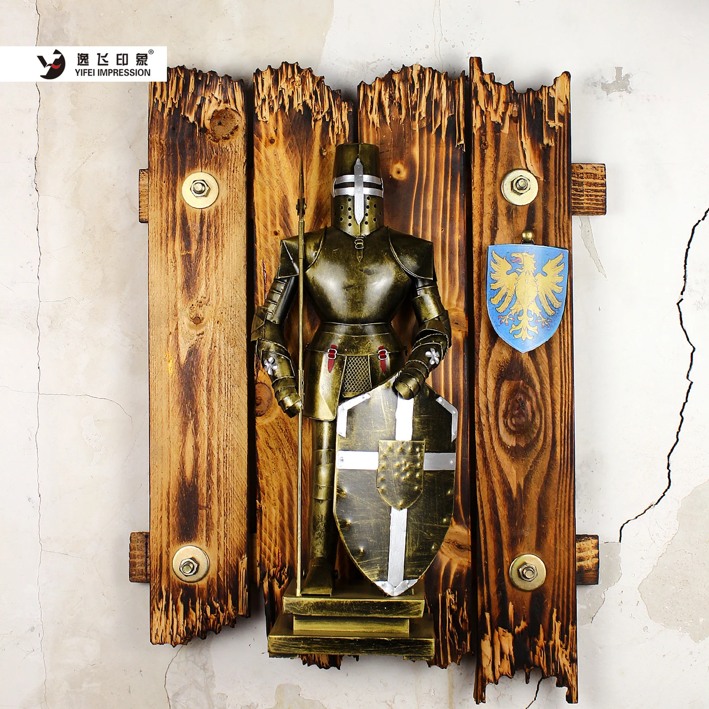 Vintage Medieval Knight Armor Wall Decor Iron Figurine Rustic Decorative Painting Wooden Plaque Retro Home Bar Wall Art Ornament