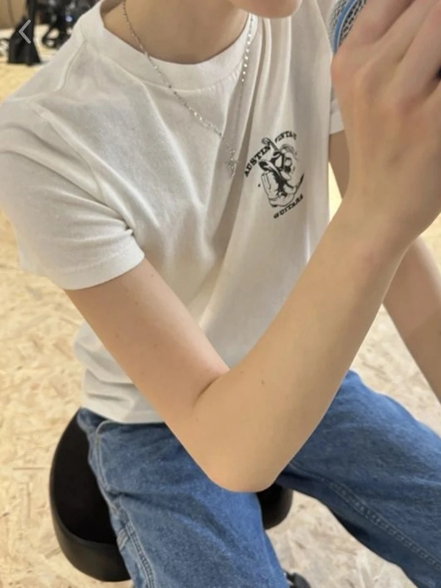 

Guitars Print Graphic T-shirt Woman Summer O-Neck Short Sleeve Cotton Tee Shirts Casual Vintage Fashion Y2k Tshirt Tops New