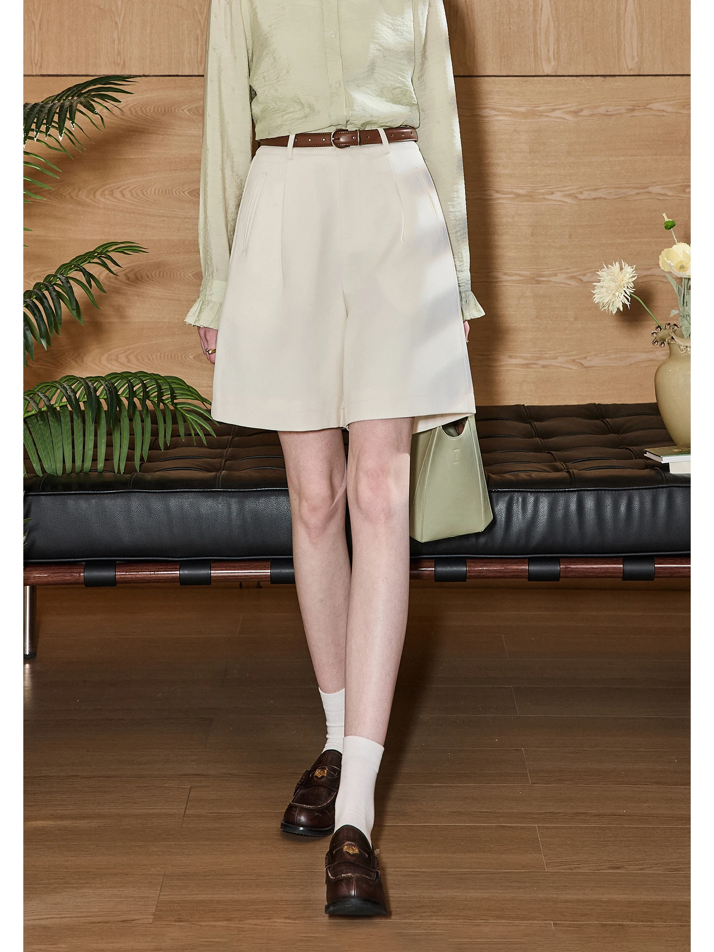KUHNMARVIN Pure Color Wide Leg Short Pants Women's Casual Commute Straight Five-Point Pants Spring 2026 New Style