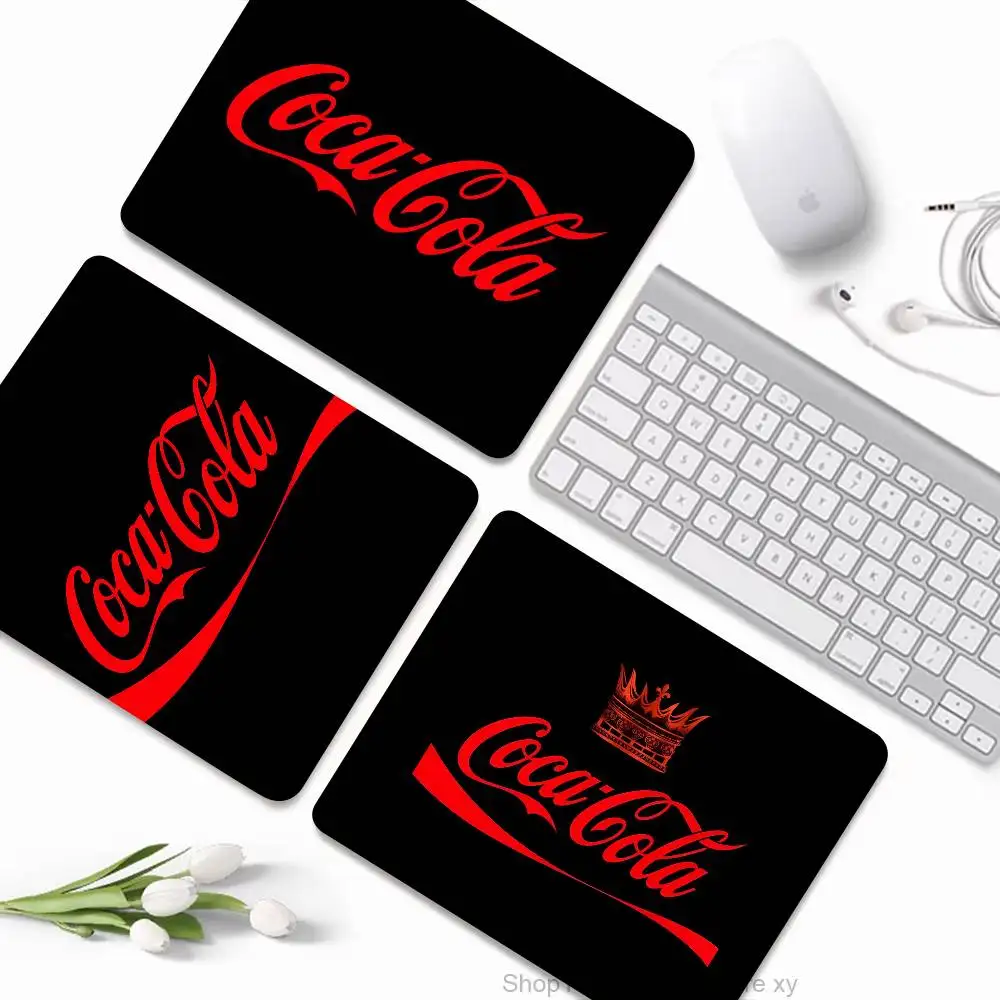 Drinks Coca-Cola Logo Mousepad Small LockEdge Mouse Pad For Gamers Computer Desk Pad Rectangular Anti-slip Rubber