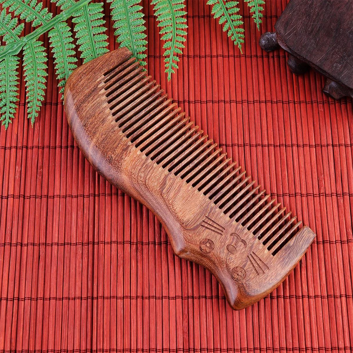 

1pc Wooden Sandalwood Comb Durable Smooth Teeth Anti- Hair Loss Reduction Massage Comb For Women Girls Hair Care Oil