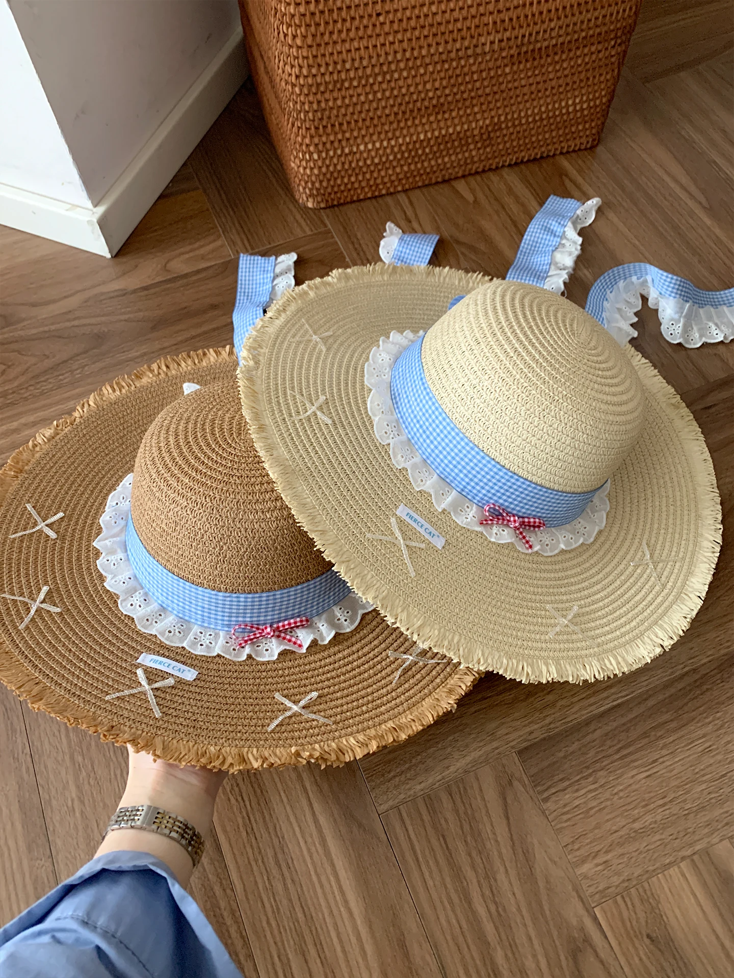 Summer Women's Straw Hat Lace  Knot Sunshade Beach Vacation Large Brim Hat Adjustable round Top Non-Folding Cap