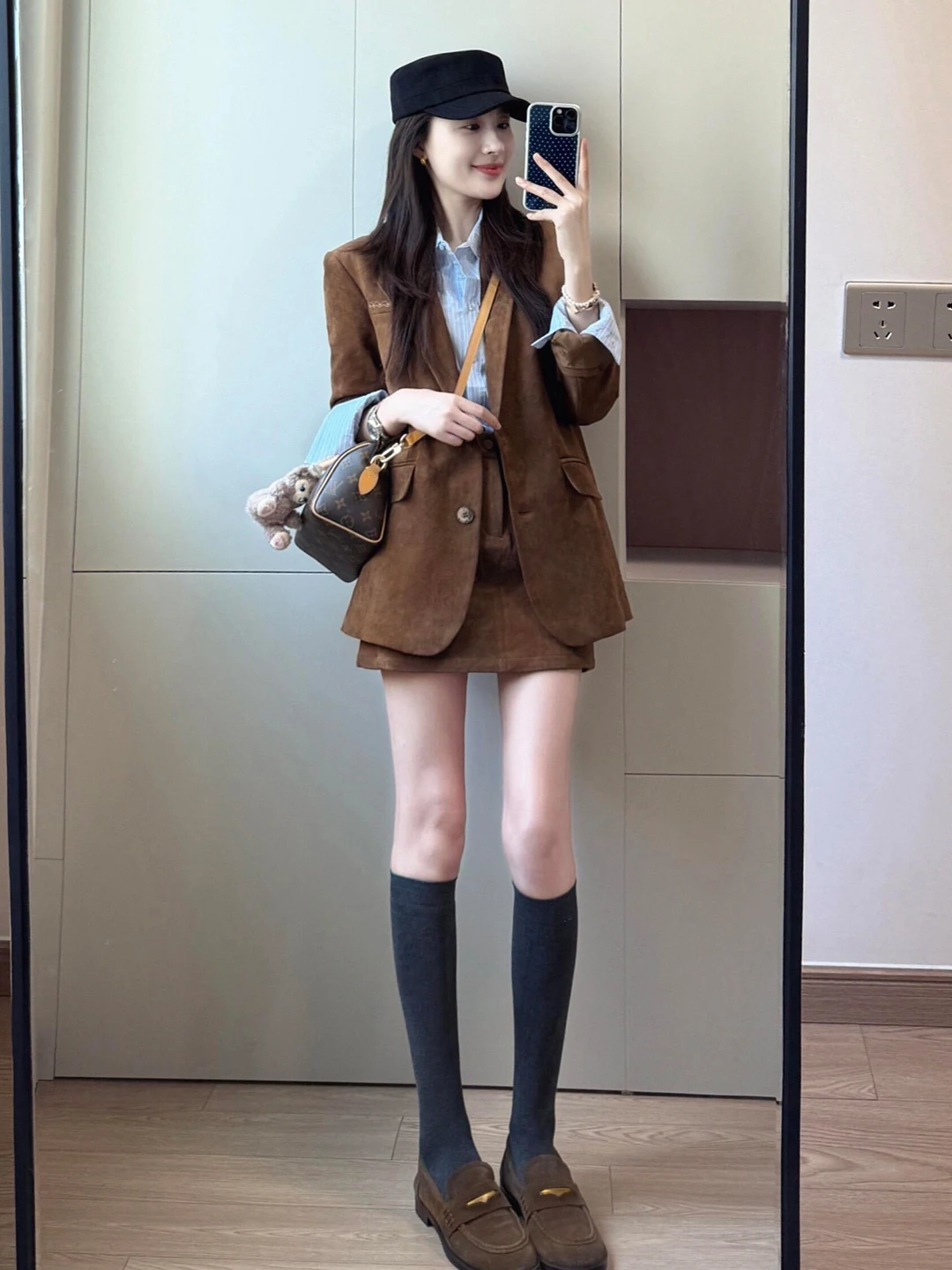 Korean Style Suede Suit Set Women's Autumn Winter New Retro Short Skirt Two Piece Set Fashionable Casual Workwear Ensemble