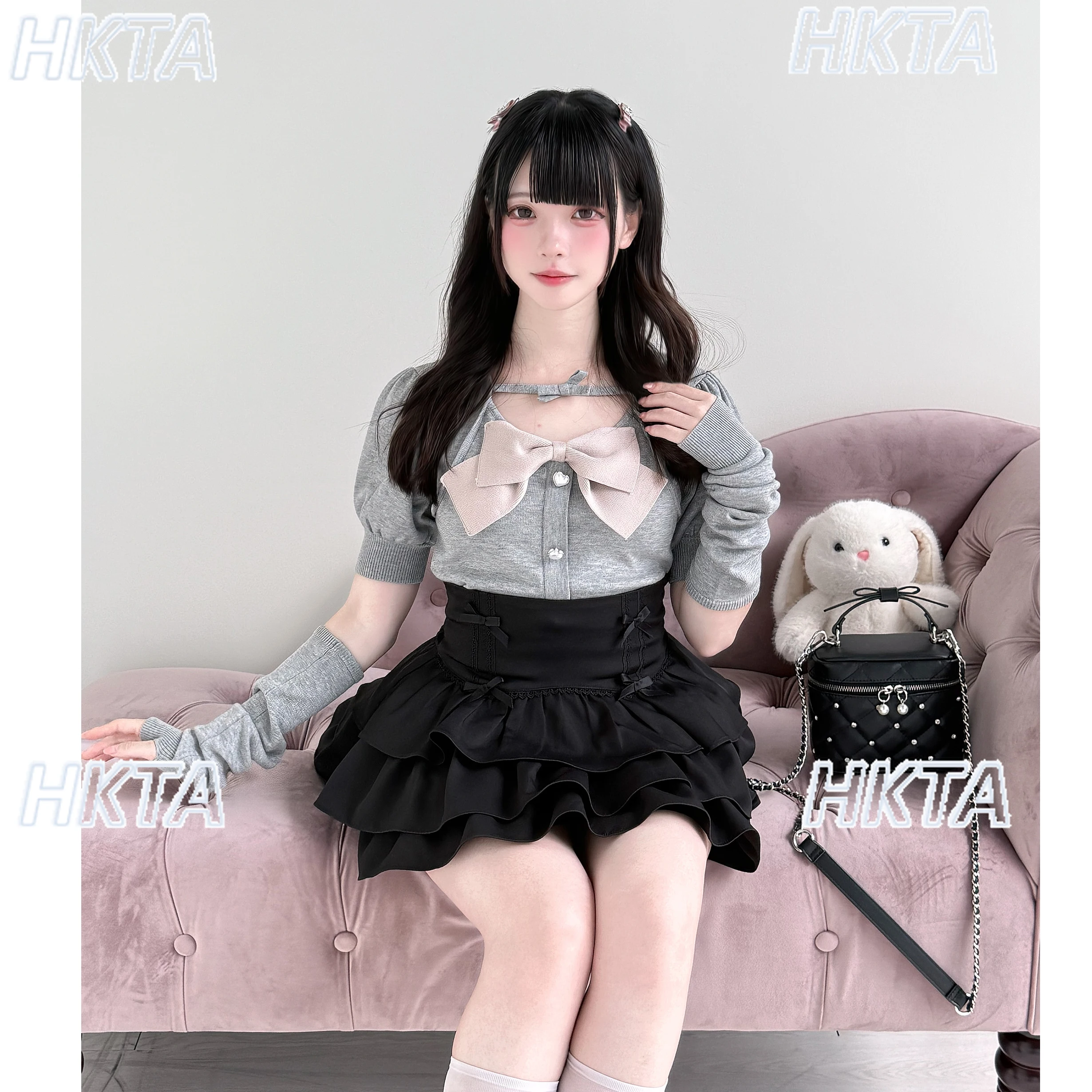 2025年秋新作 ラウンドネック バブルスリーブ ステッチニットトップ スタックドボウ プリーツケーキAラインスカート ブラックセット レディース