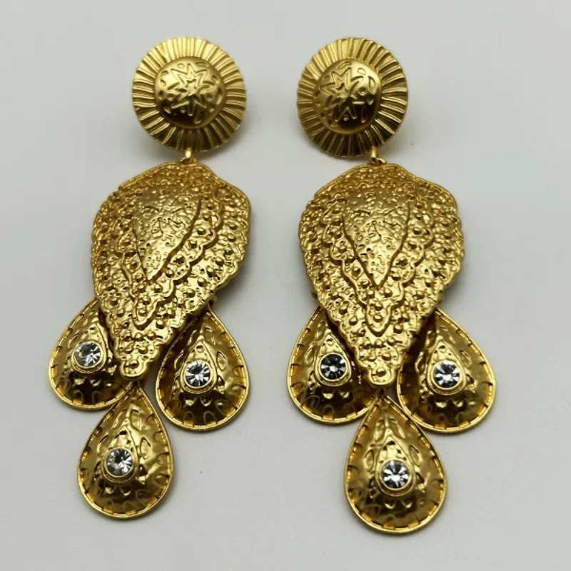 

Vintage Western shoulder Sweep Heavy quality simple atmosphere earrings without piercing fine jewelry ear clips